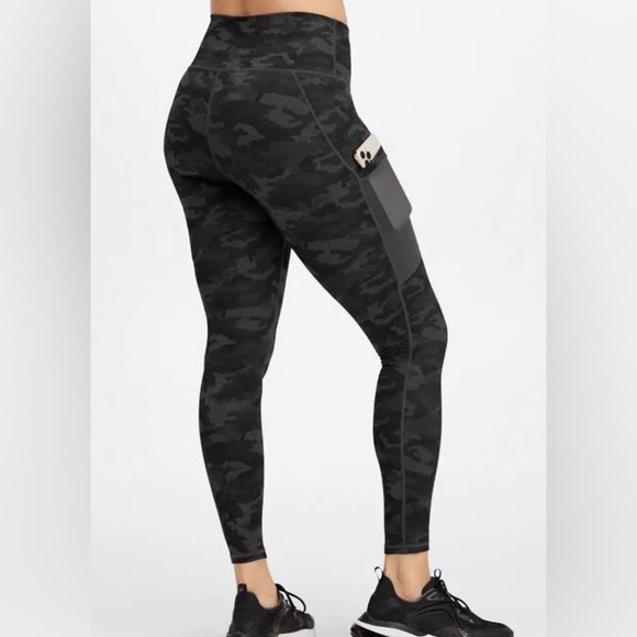 Fabletics Women's On-The-Go PowerHold High-Waisted Camo Leggings XS - Picture 1 of 10